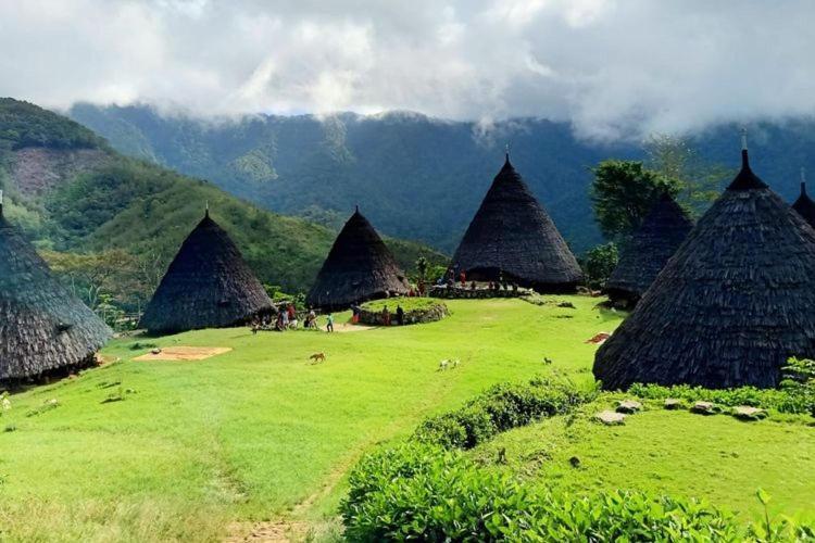 Bintang Flores Hotel Labuan Bajo Ngoại thất bức ảnh